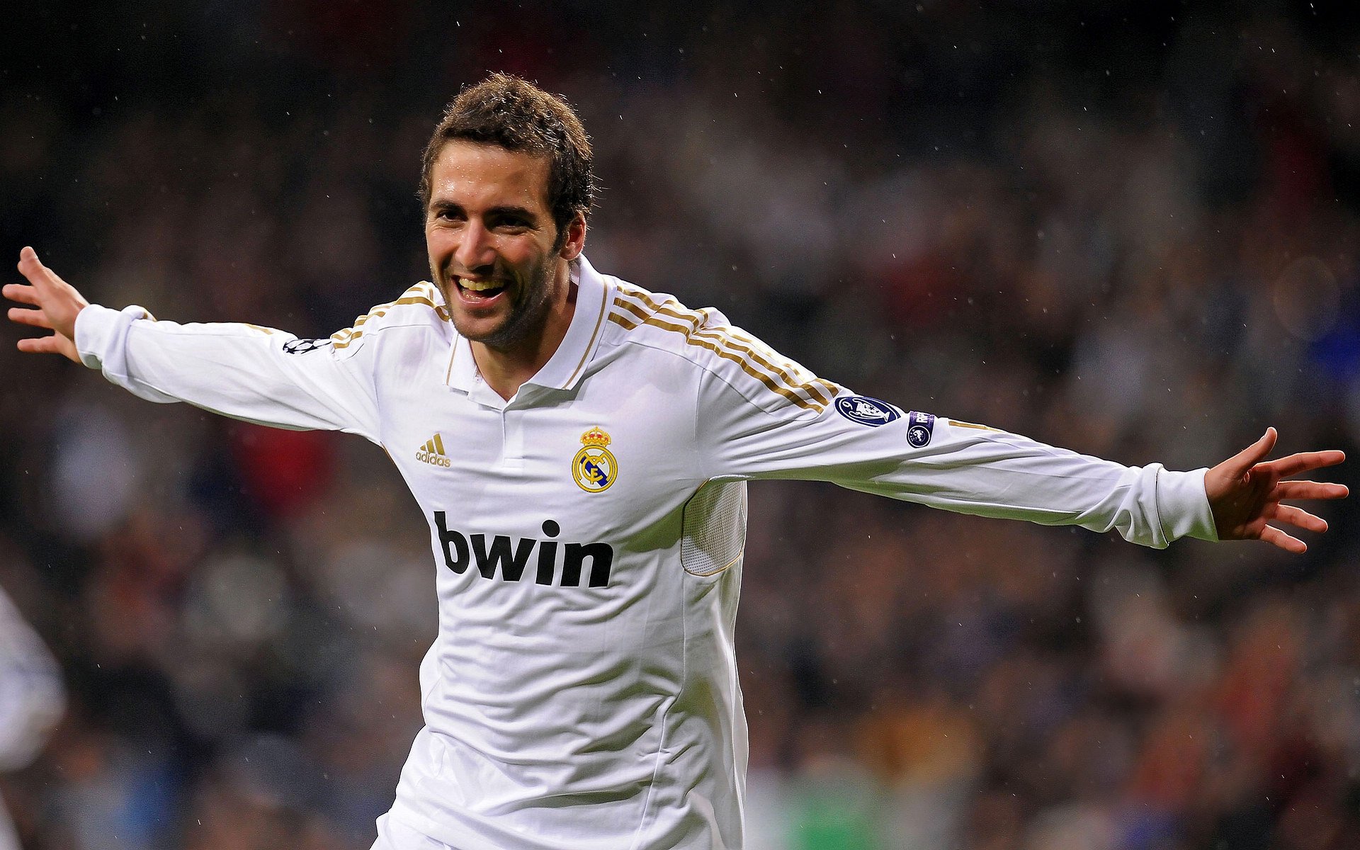 吉达联合主场爆满堪比欧冠气氛，吉达百科